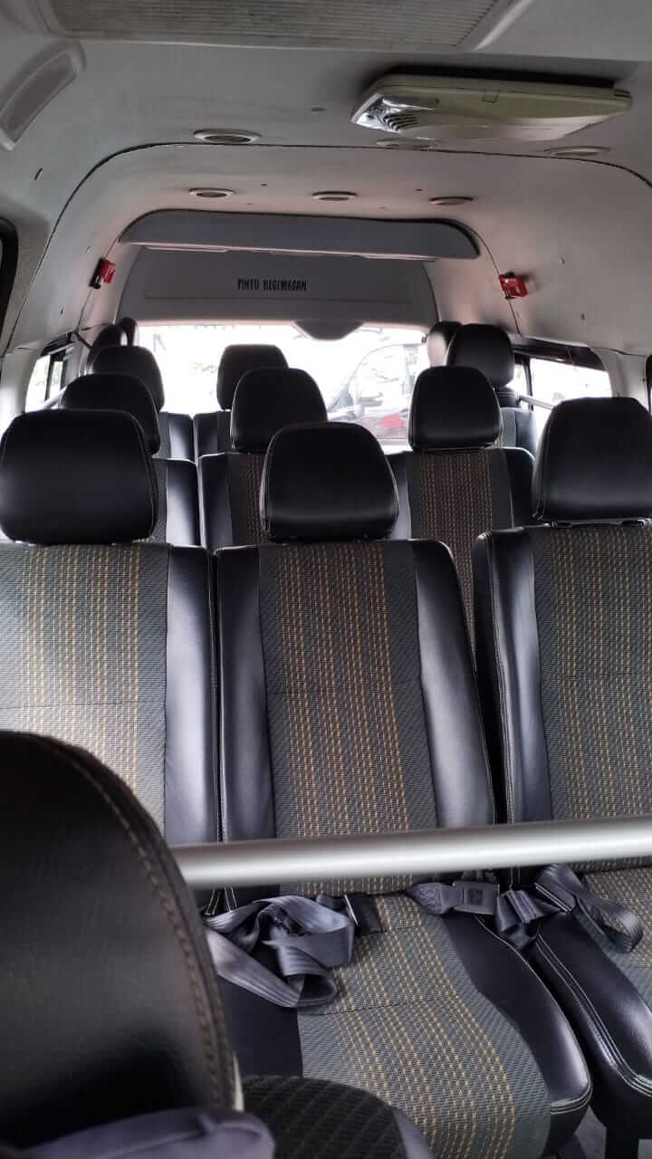 14-seater van (6)